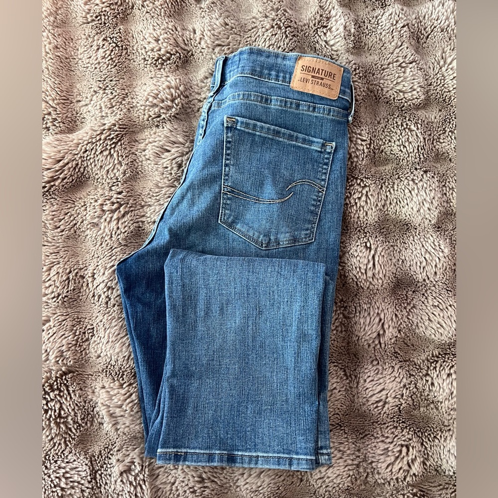 Levi's Women's Straight Leg Jeans - Medium Blue